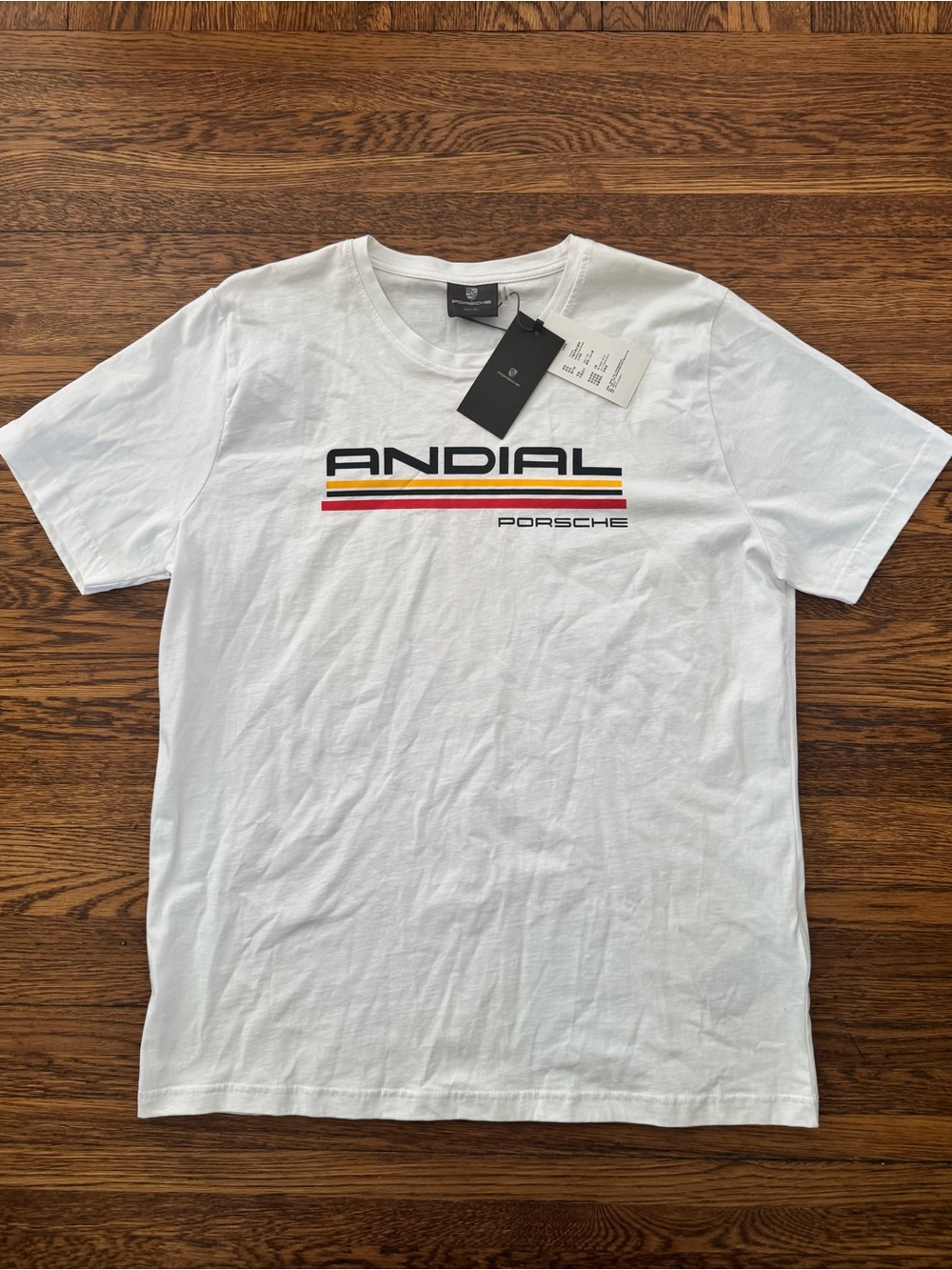 T-Shirt Unisex - Andial
$70.00 White T-shirt with legendary ANDIAL (NWT)